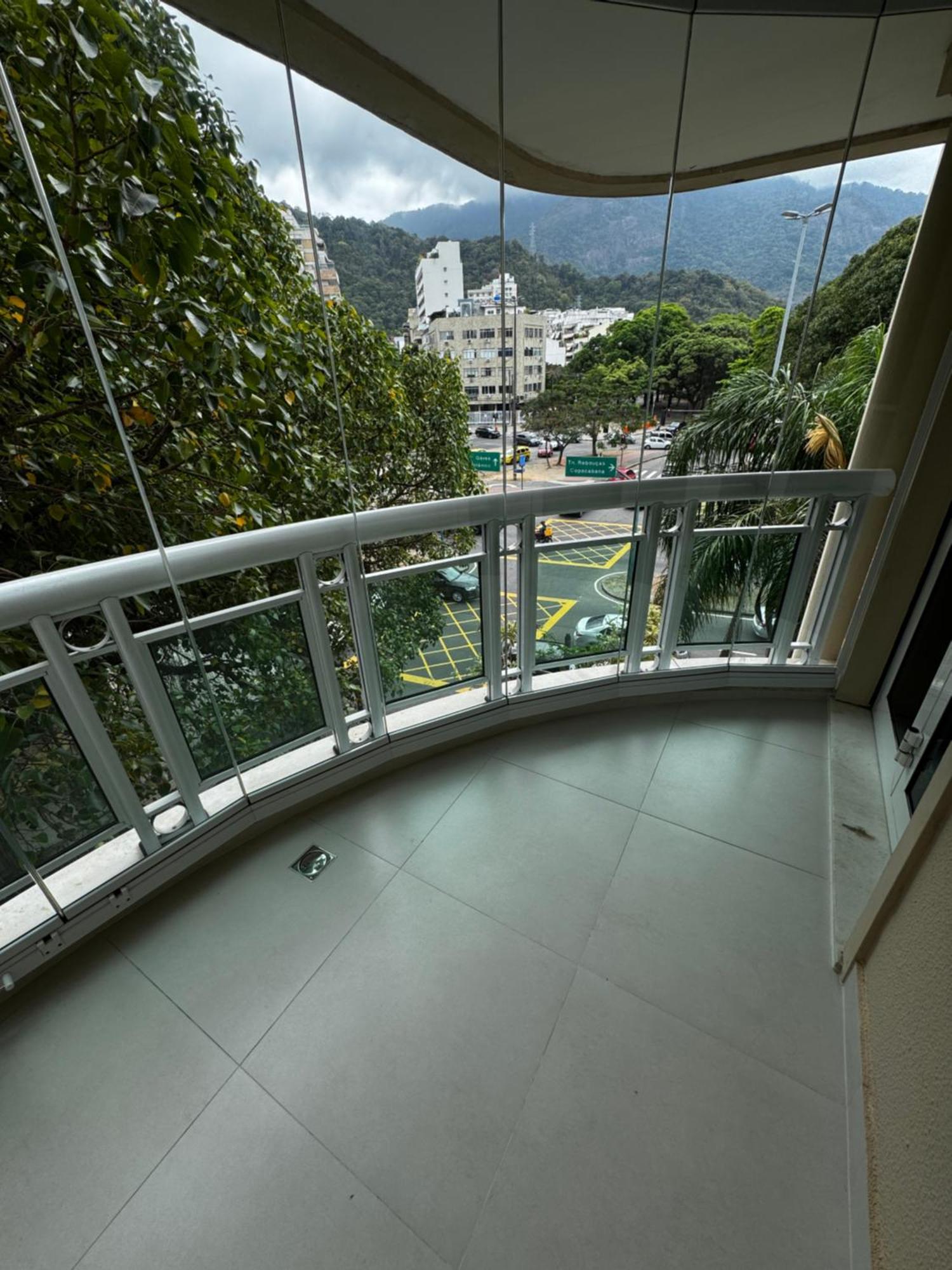 Duplex Leblon Com Garagem Vista Cristo - 1 Apartamento Rio de Janeiro